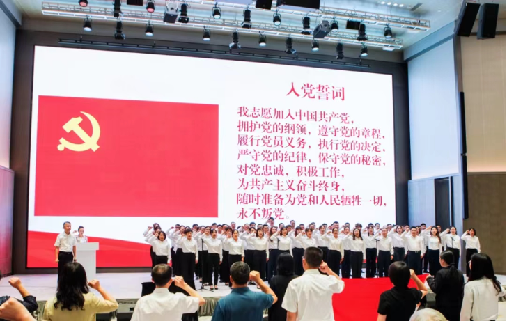 君临国际-科技赋能场景,让娱乐更有趣!